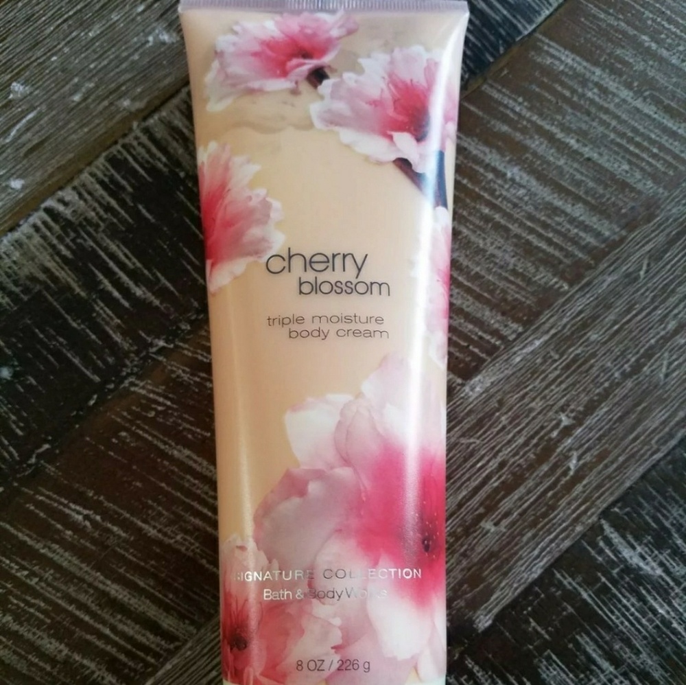 Bath & Body Works cherry blossom